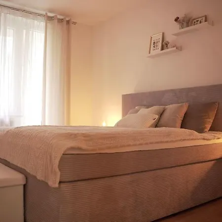 *top * Beliebte Lage* In Apartment Dusseldorf